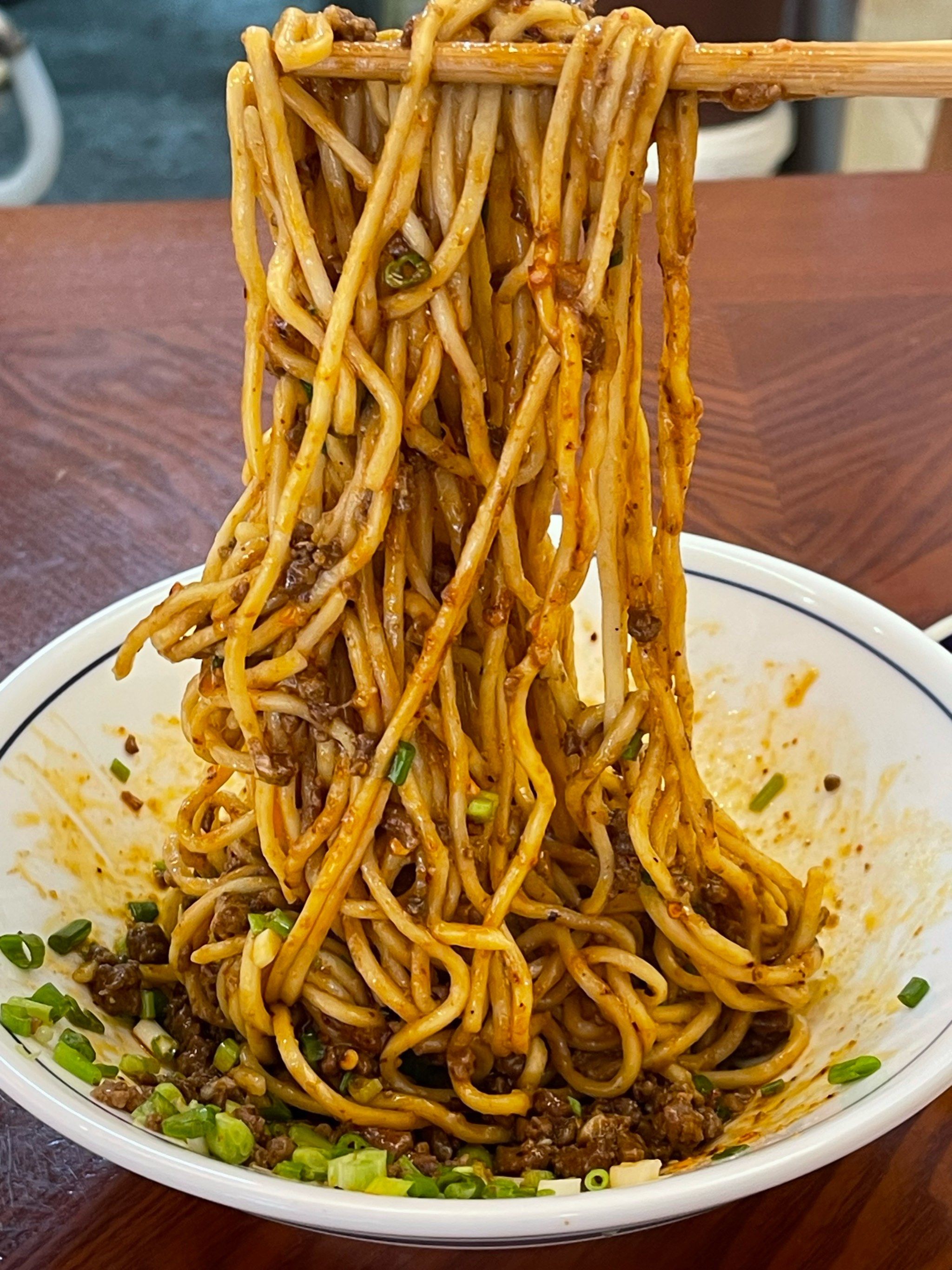 传统素椒杂酱面