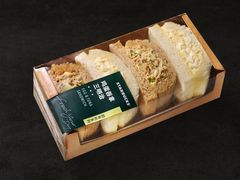 鸡蛋吞拿三明治-星巴克(凯德晶萃店)