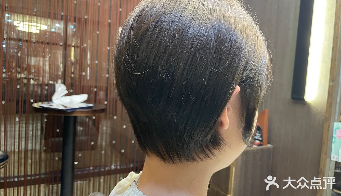 短发造型