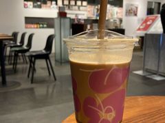冰拿铁-Seesaw Coffee(上海尚悦湾店)