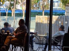 -星巴克(西藏路店)