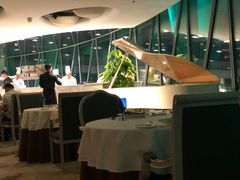-广州塔卢特斯法国旋转餐厅