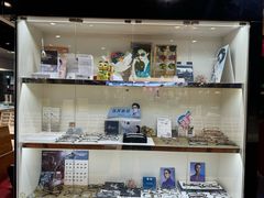 -MiRi眼镜连锁·蔡司·尼康控优点合作店(莘庄店)