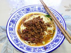 -渝之汇牛肉豌杂面