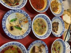 -蓝田九大碗民俗食府(蓝田店)