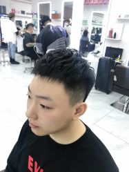 点击看大图 -朗峰专业美发沙龙