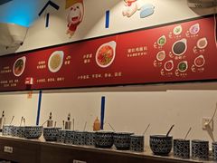 -尚尚仙·酸汤猪手·猪肚鸡火锅(华联万柳购物中心店)