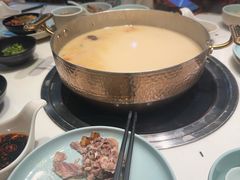 -洪氏嗨捞·猪肚鸡火锅(阳光天地店)