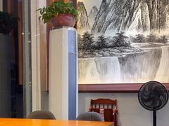 -梁姐啤酒鱼(兴坪古镇店)