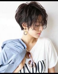 -首脑美发沙龙