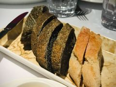 餐前面包黄油-壳里西餐厅Coquille Seafood Bistro(蒙自路店)