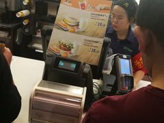 -麦当劳(深圳北站高铁店)