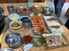 -汉城烤肉·黑金冠(华山路店)