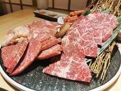 相扑牛肉拼盘-不倒翁炭火烧肉(永安里店)