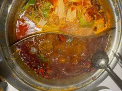 -老房老舍重庆火锅(假日城市店)