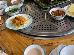 -牧民人家羊粪火自煮手把肉餐馆