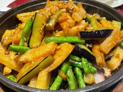 铁板地三鲜-鑫小城故事·藕汤·家常菜(台北一路总店)