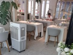 -春树下·树屋花房西餐厅(罍街AS1980店)