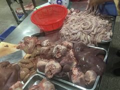 -标记美食新鲜猪杂(兴南大道店)