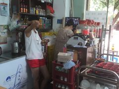-雷祖芳老妈蹄花店
