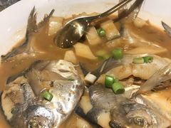 家烧白扁中鲳鱼-甬府小鲜(万象城店)