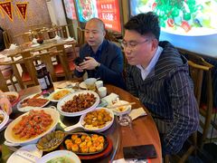 -川流不息·地道川菜·小龙虾(松东路店)