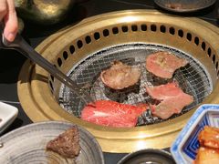 -山川小町·极番烧肉(新地假日广场店)