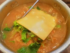 牛肉泡菜辛拉面-水大叔·石锅拌饭