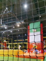 -蹦蹦跳跳(新奥购物中心店)