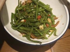 -黄泥岗·地道湖北菜(奥特莱斯店)