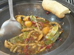 -哈尔滨烧烤·山河村铁锅炖(交大店)