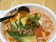 -蒙自源米线大王(东站店)