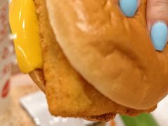 麦香鱼-麦当劳(轻轨曹杨路店)