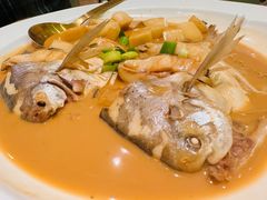 家烧白扁中鲳鱼-甬府小鲜(万象城店)