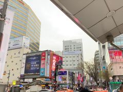 -BHC炸鸡(明洞总店)