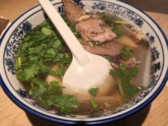 -嘻小北·兰州清汤牛肉面(太平洋森活天地店)