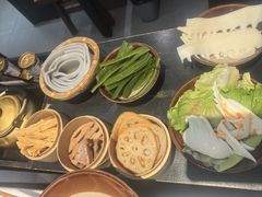 -卤校长老火锅(杨家坪直营店)