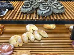 -焙丽拾光(麦凯乐直营店)