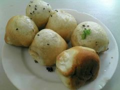 生煎包-老字号眼镜子煎包汤包店