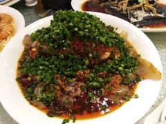 红烧牛蹄-巴音浩日娲·蒙餐(双林东路店)