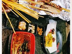 -何师烧烤·香辣蟹·川菜·30年老品牌(太古里旗舰店)