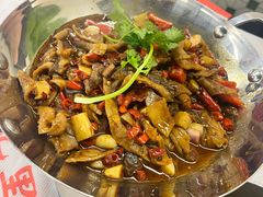 -堂瓦里·33年传统赣菜(第一街区店)