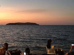 -Sunset Bar(丹绒亚路香格里拉店)