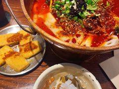 -成都你六姐·牛肉冒菜(城市集市合生汇店)