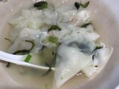 民国传统小馄饨-凤起龙游老面包子(凯德晶品店)