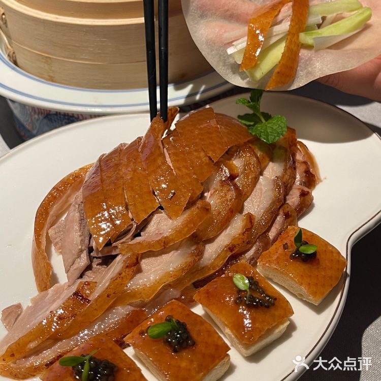 大河上下北京烤鸭终于开来珠海啦！装修风格高端别致！