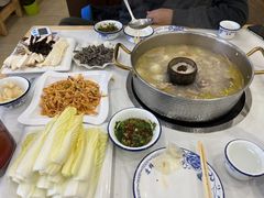-朴小妹人参鸡汤火锅(长白山万达店)