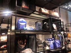 -MCM(比斯特上海购物村店)