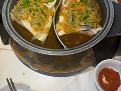 -阿瓦山寨·湘菜现炒·剁椒鱼头王(咸阳总店)