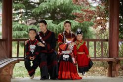 -AOROA·奥洛拉婚纱摄影·旅拍·礼服